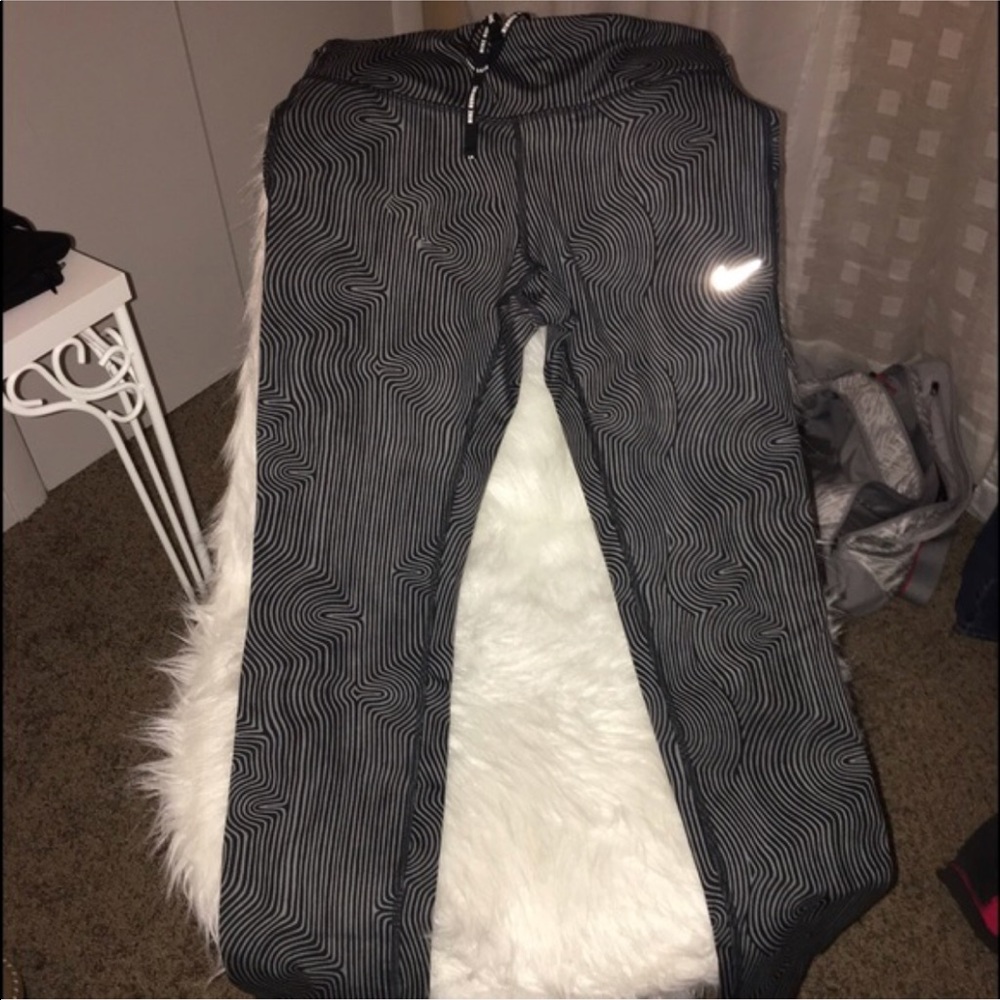Nike dri fit leggings - Picture 4 of 8
